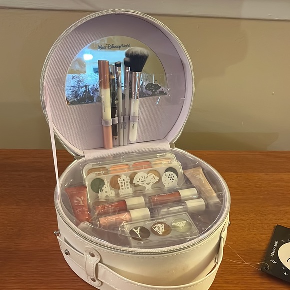 Disney Ulta Makeup + Epcot Beauty Box 28 Piece - Picture 4 of 8